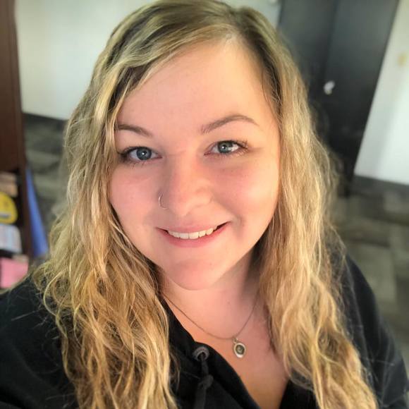 Meet your Posher, Melissa - Picture 1 of 1